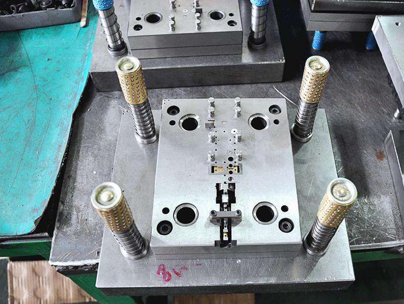 霍林郭勒模具制造-01